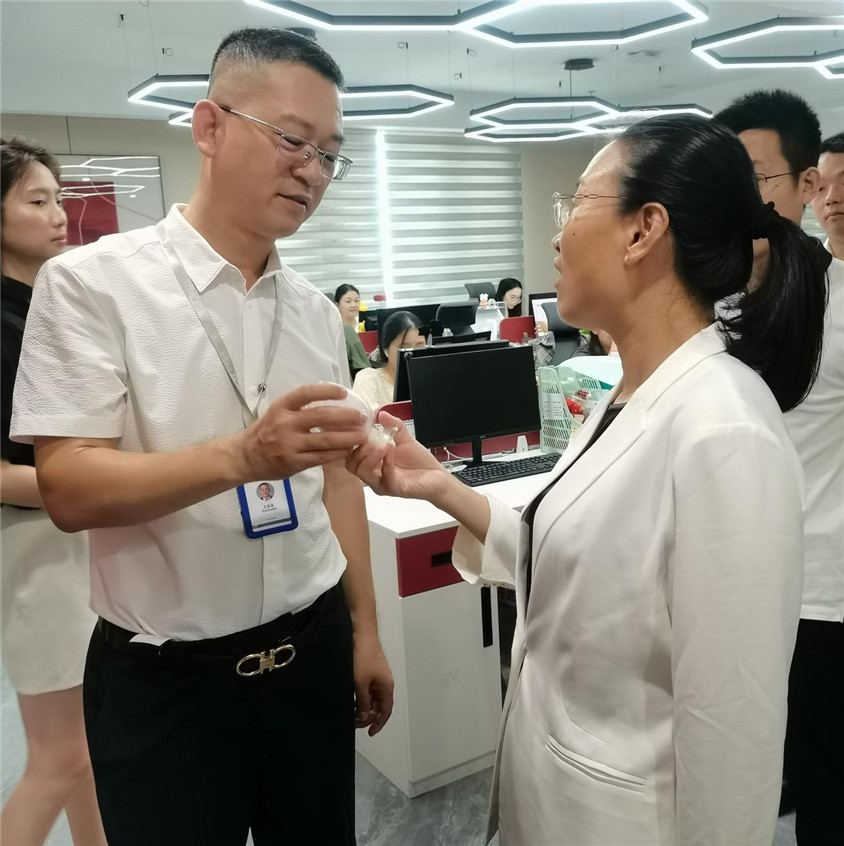 区向导莅临指导，相助助力自贸港